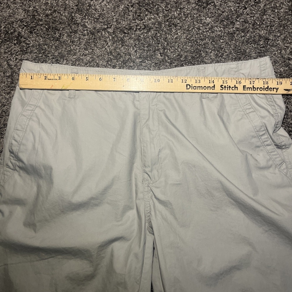 Calvin Klein Mens Gray Shorts Sz 36 Casual Summer Lightweight Flat Front Pockets - Picture 4 of 10